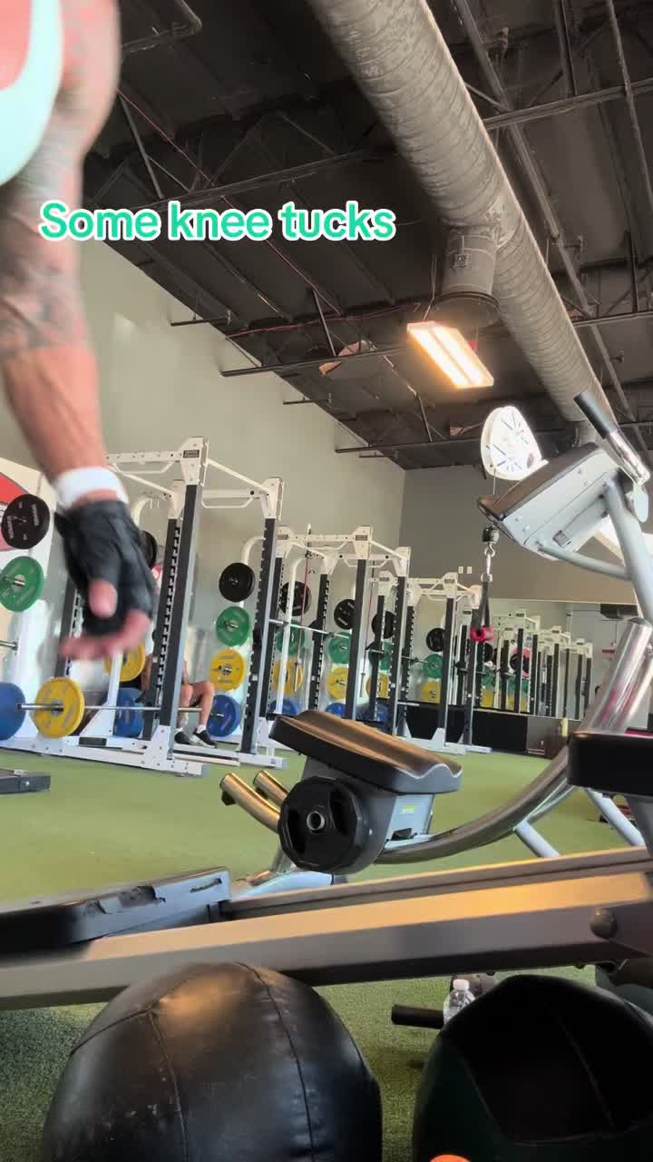@LisaTidwell_fitafter50