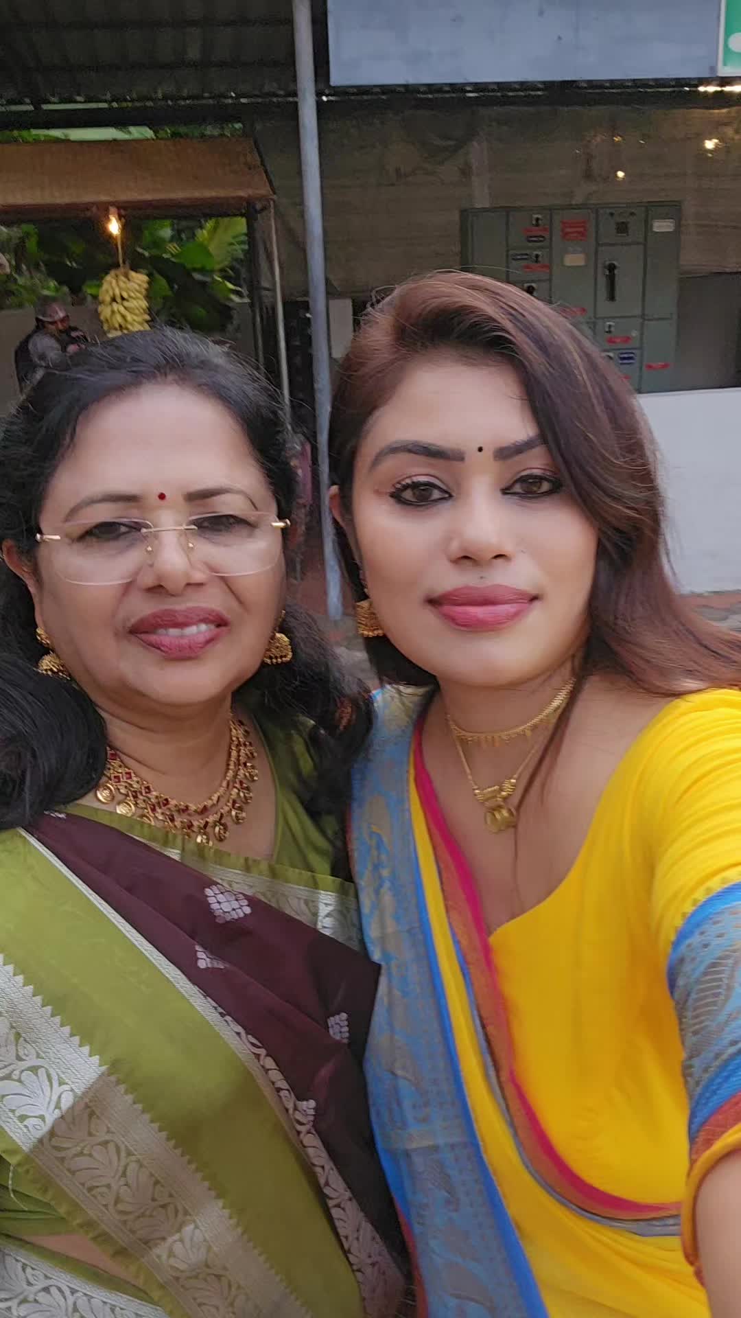 @Nithyapradeep1