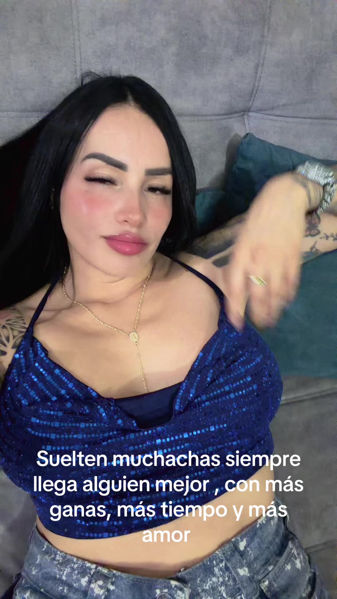 @Alexandra Santafe 👑te sigue