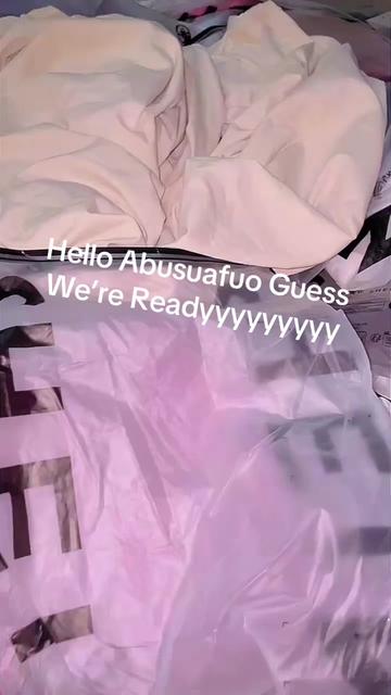 @HERSELF THRIFT&rsquo;s 👗💚😘💚