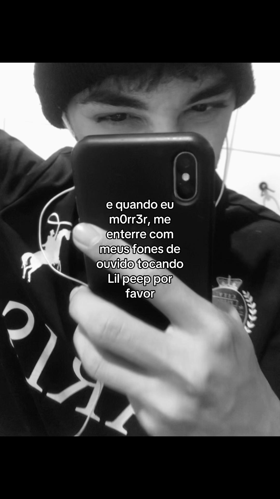 @✮