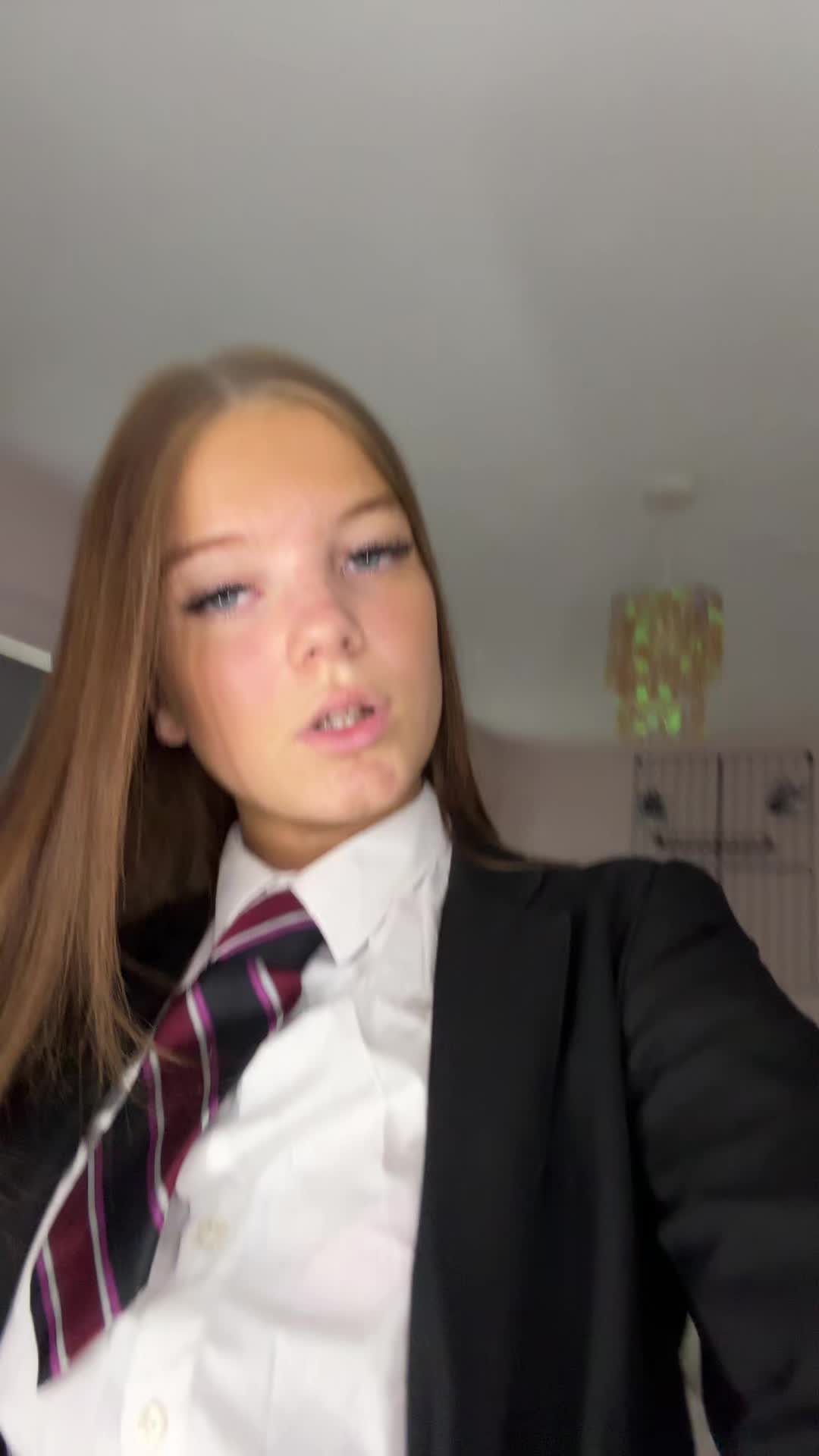 @👸🏼👸🏼