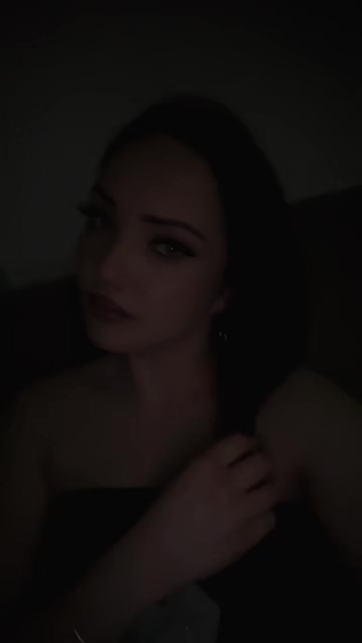 @s   i   m   o   n   a