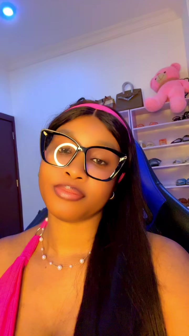 @QueenMira❤️