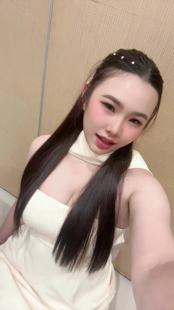 @ลูกอม ลลิดา🌴
