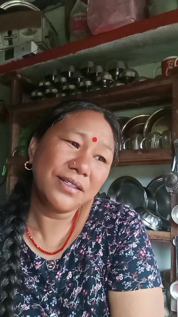 @योगिता गुरुङ