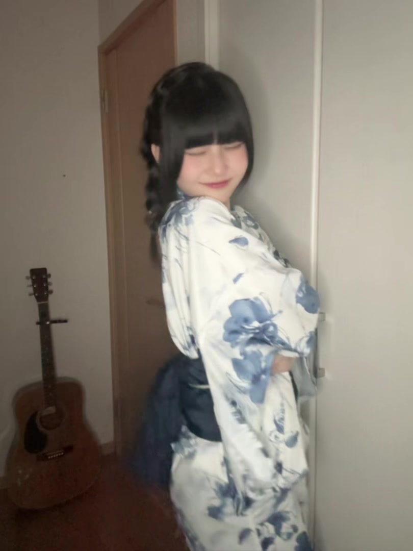 @まひな