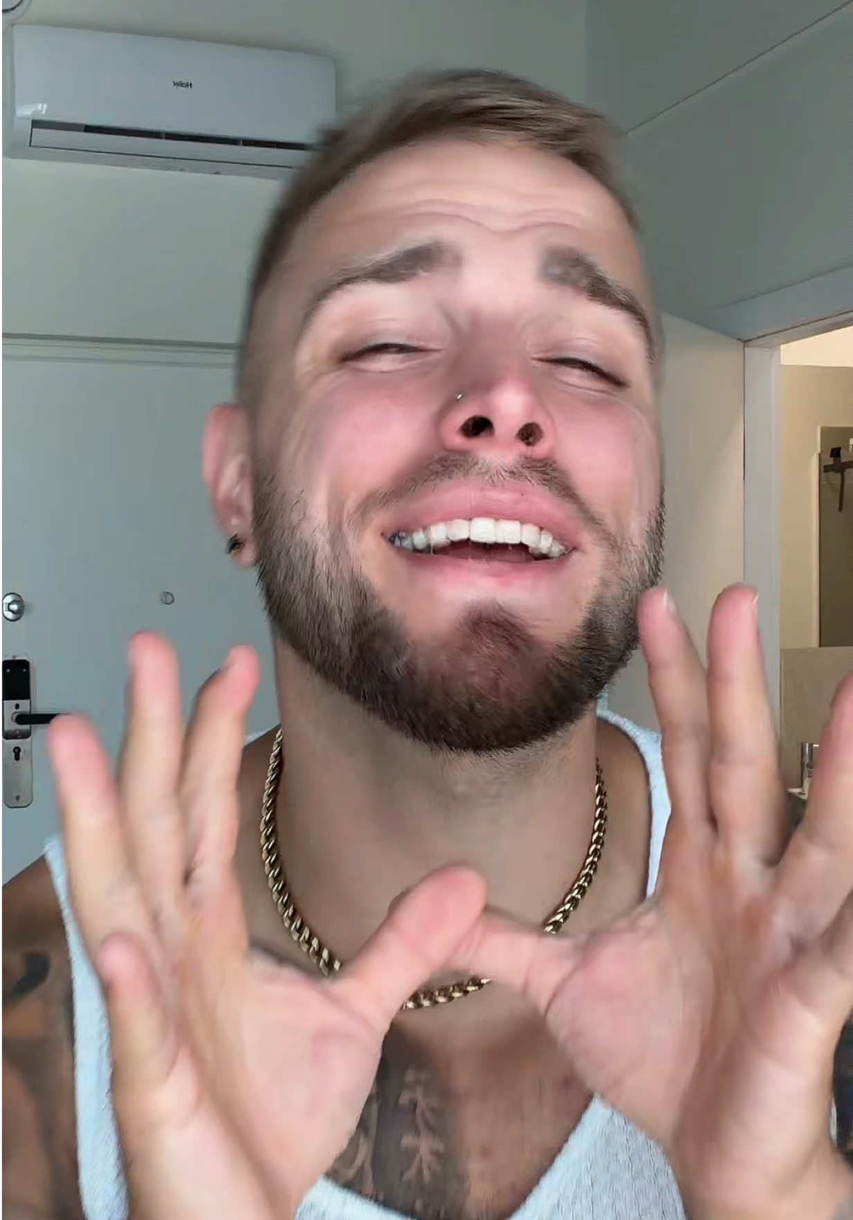 @blondino_latino