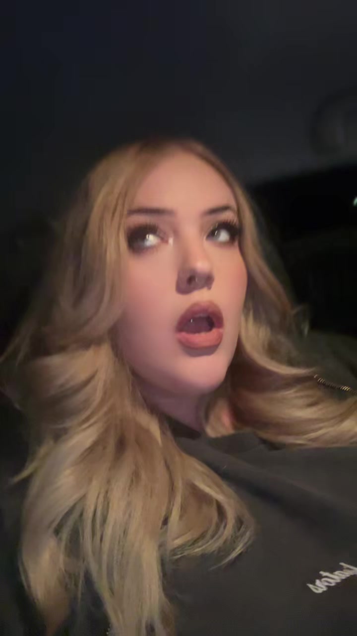 @caitlinabigale