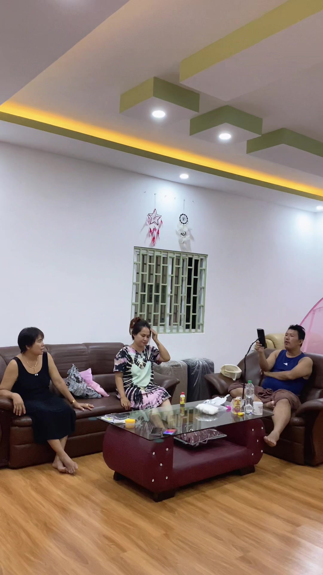 @Aye Shu Hin