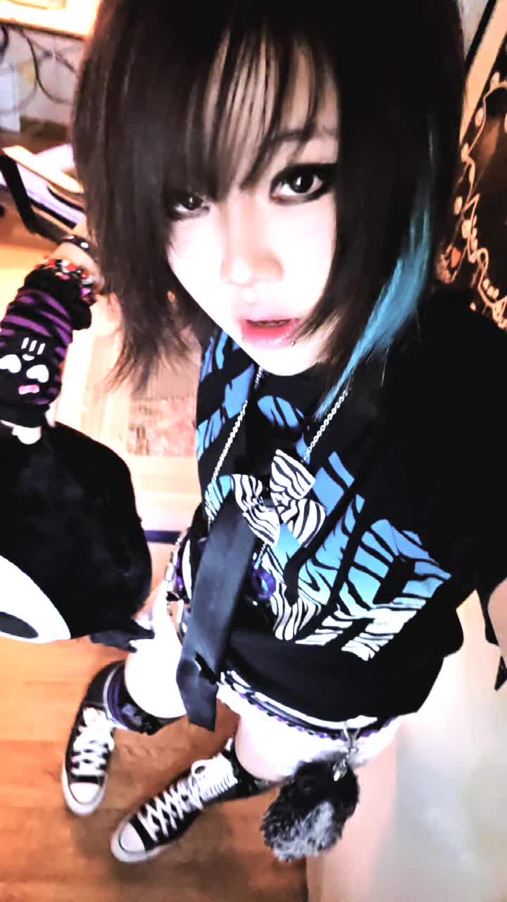 @LEEKALELIX♪
