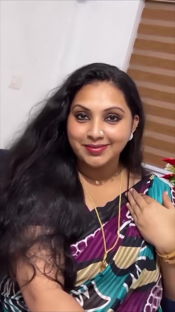 @)(সুমি চোীধুরী)(