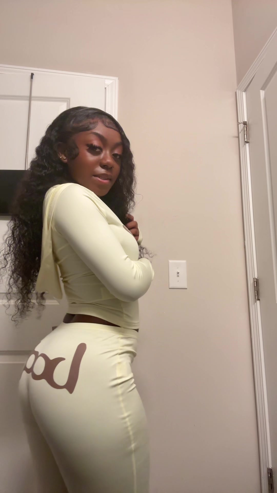 @nikiatkll 👈🏾