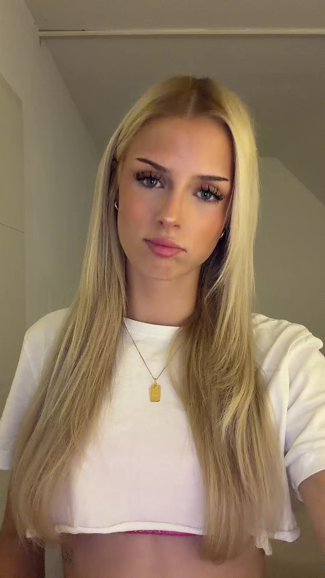 @anialivo