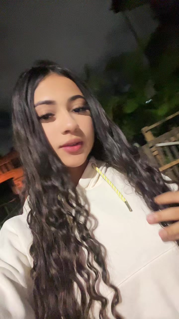 @ana lara