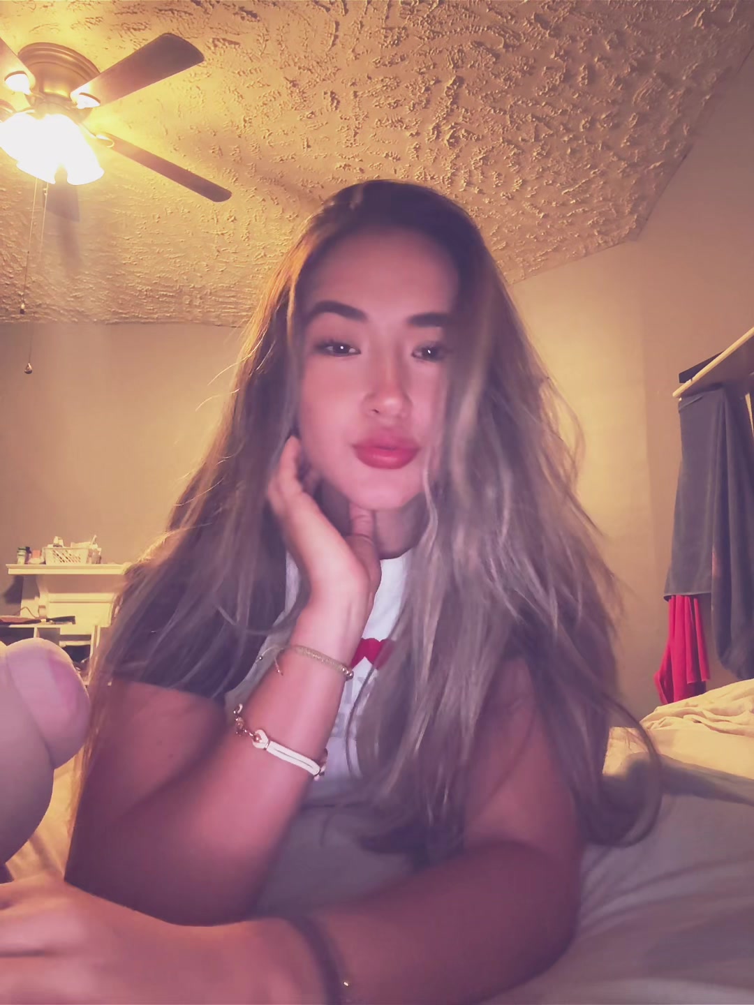 @Valeriaduquep