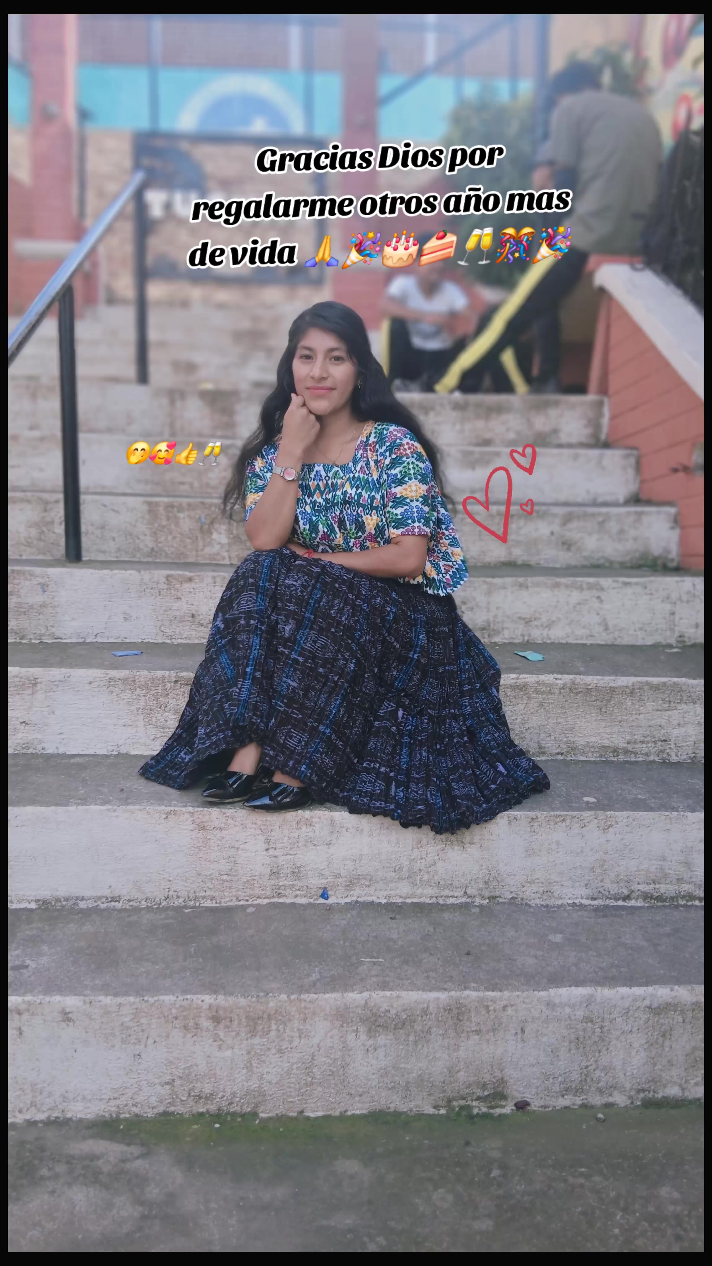@analucia