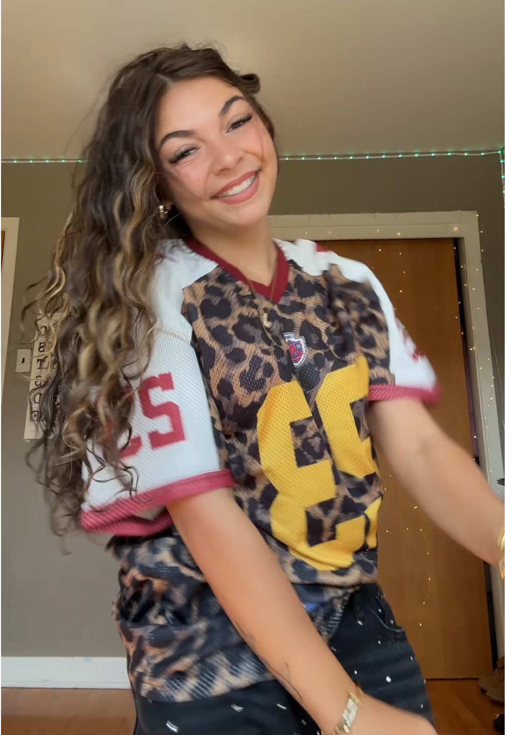 @janyeve_jobin