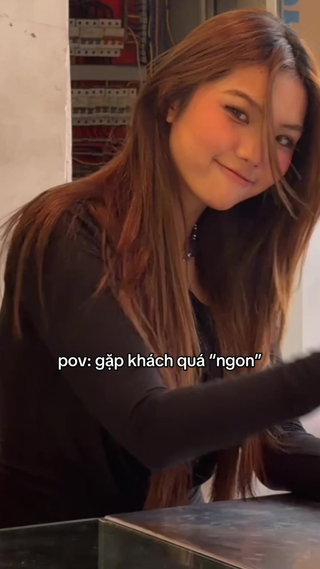 @ăn nằm ở whose