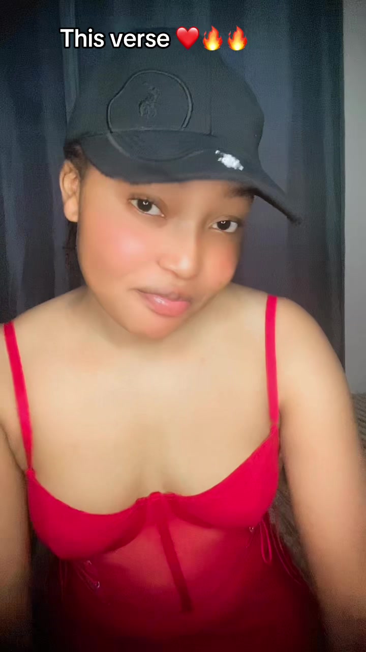 @elizabethphiri09