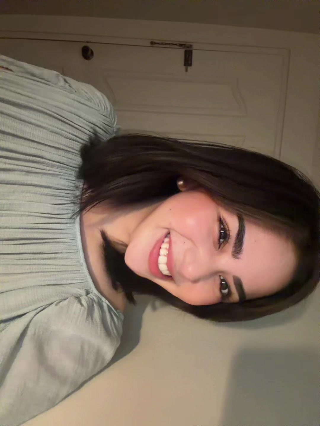 @Laursaur🦖