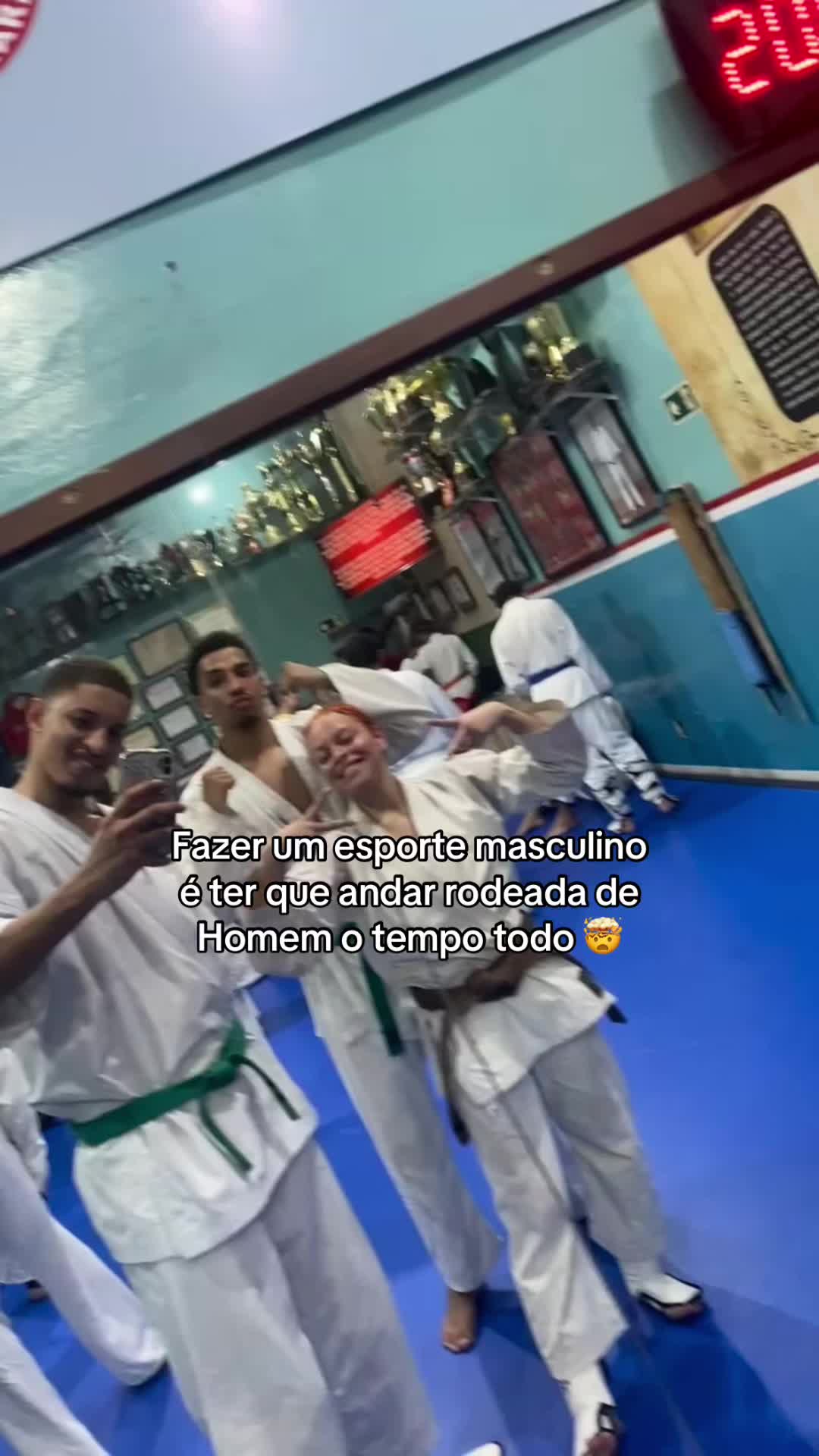 @Camily Fernandes