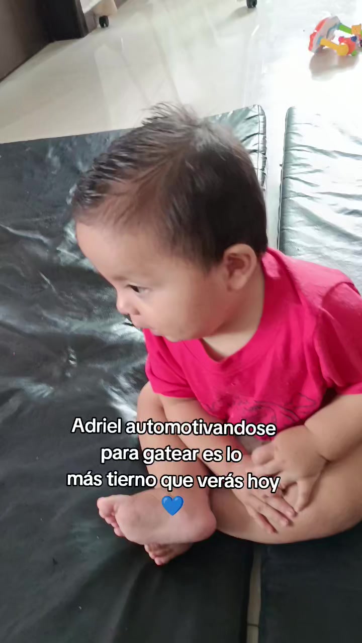 @esmeluna_tripletmom