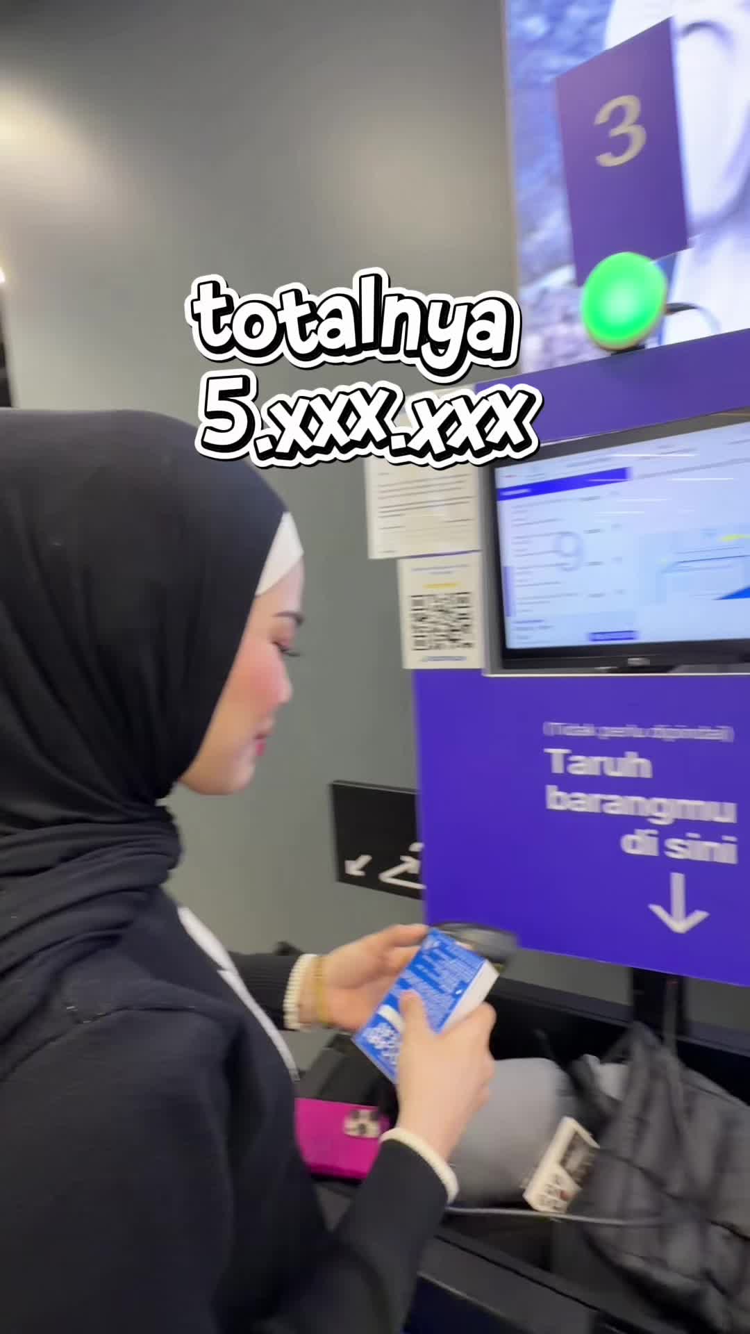 @Adechulooo