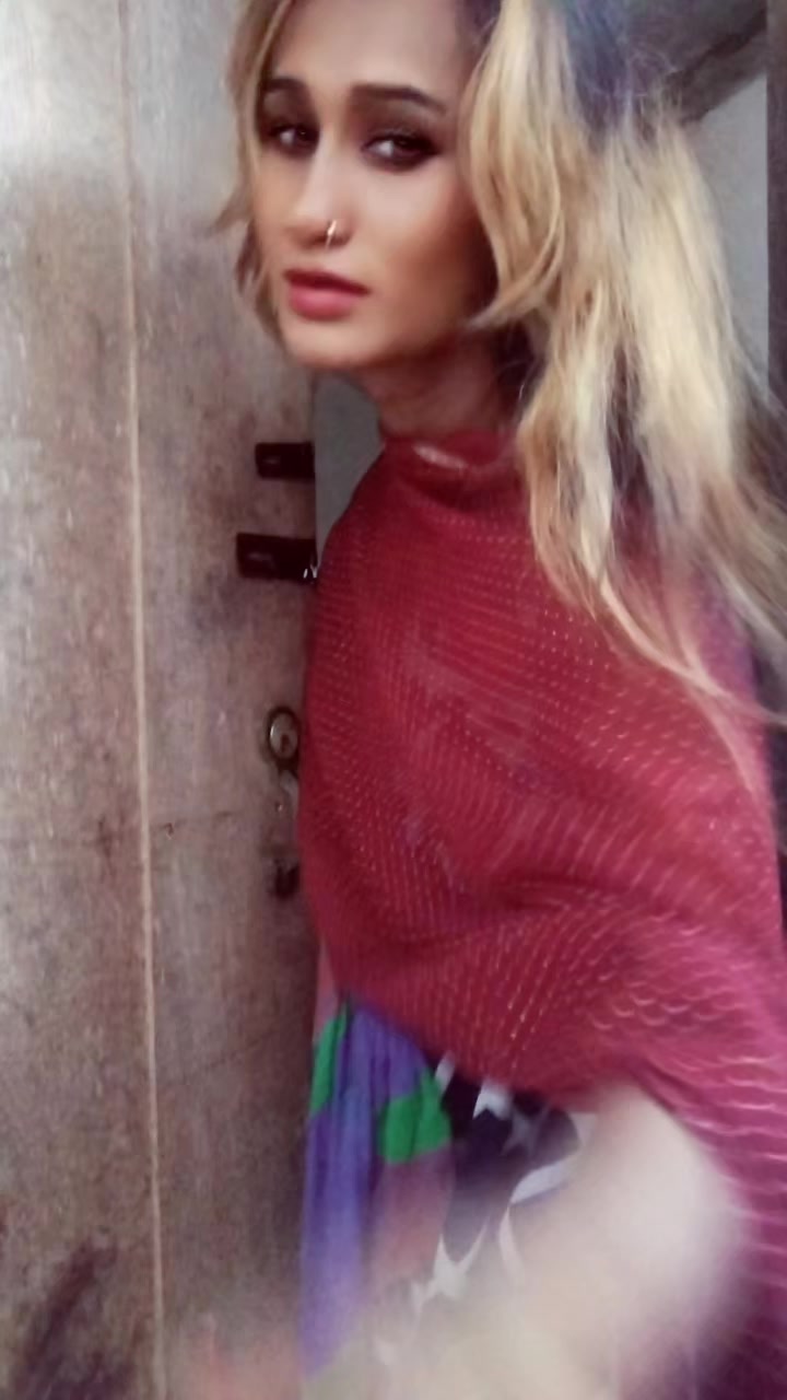 @සන්ජනා සේනානායක
