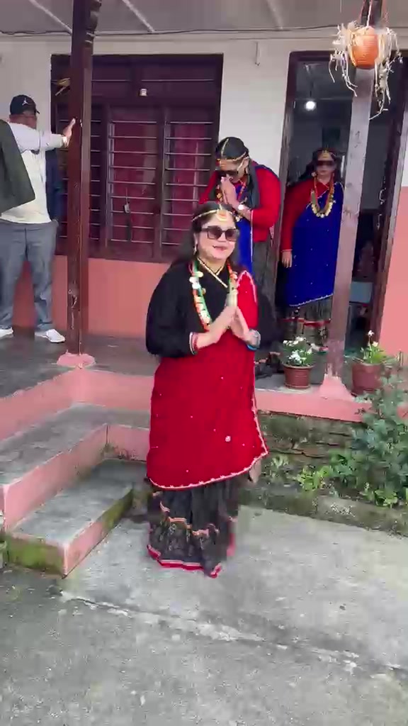 @Man-ju Chalise