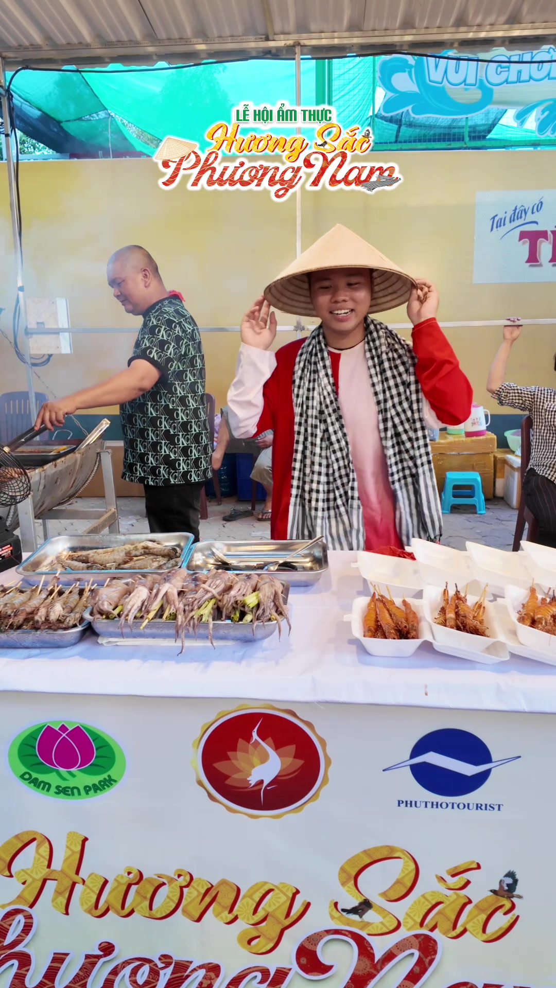 @C&ocirc;ng vi&ecirc;n văn h&oacute;a Đầm Sen