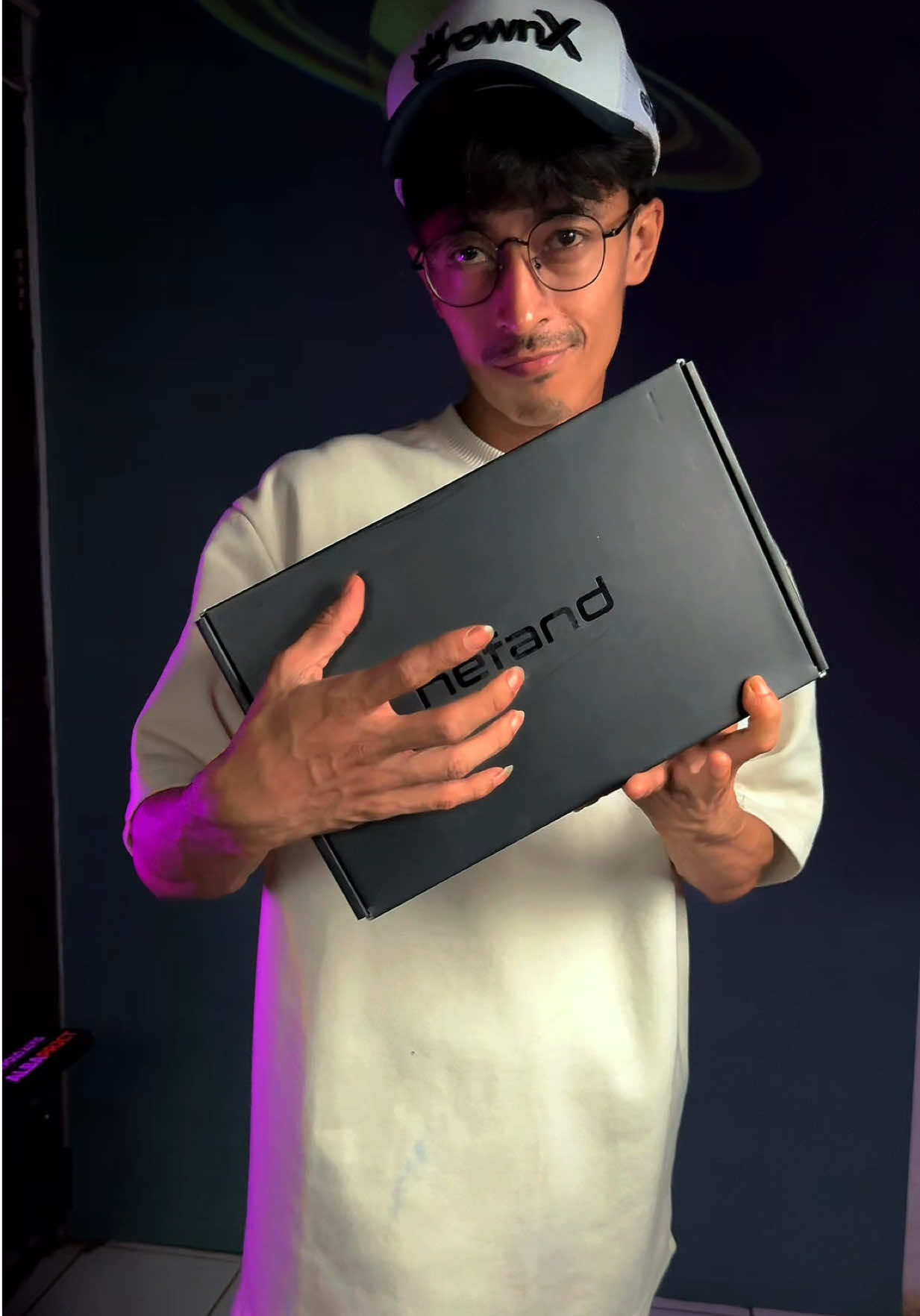 @Den