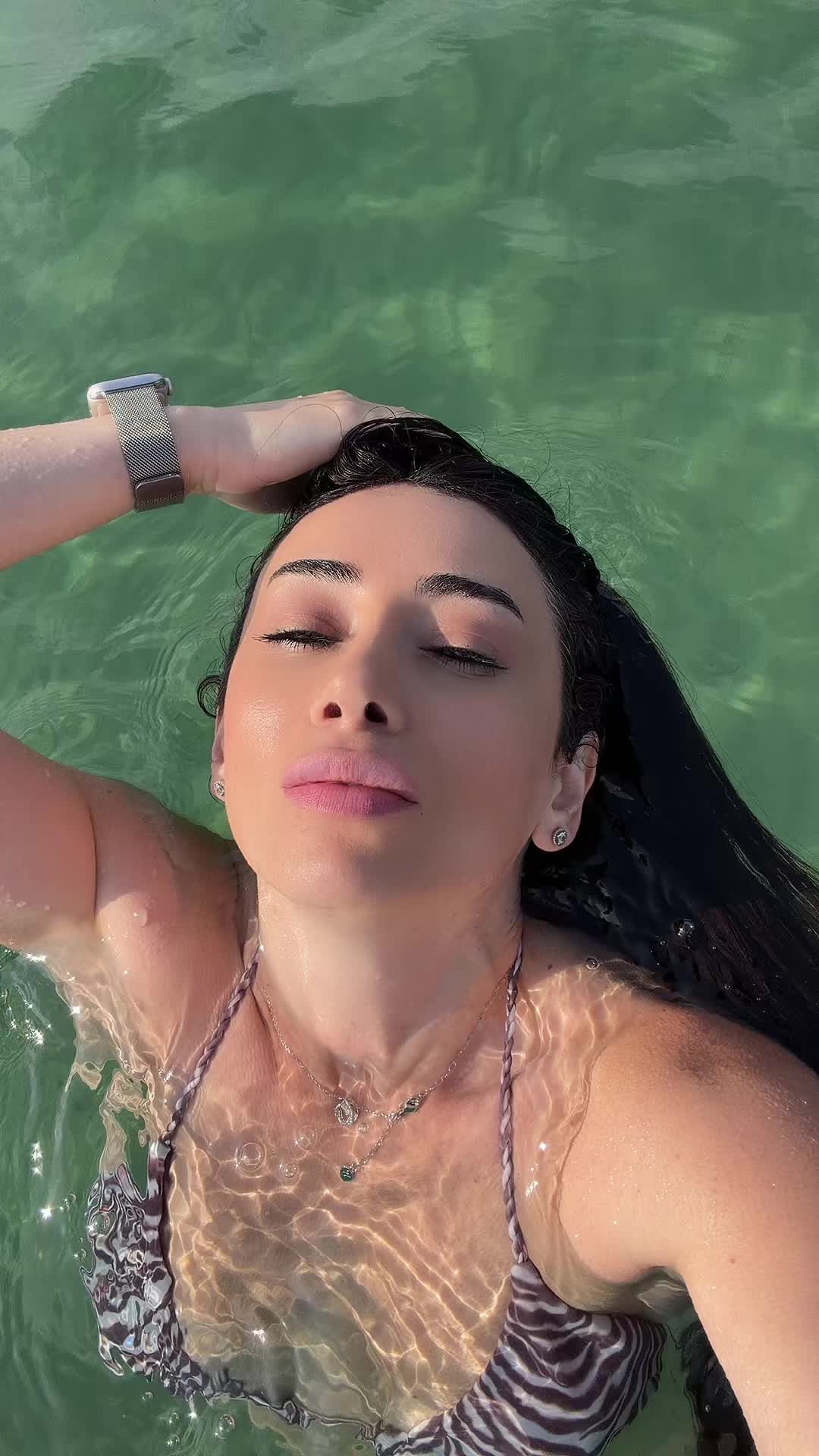 @Shakhana_25