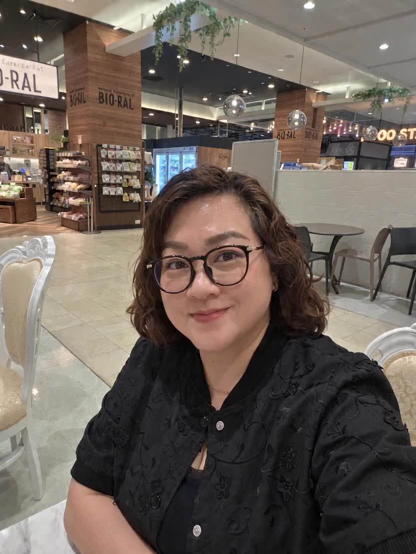 @Julia 容 美 铃
