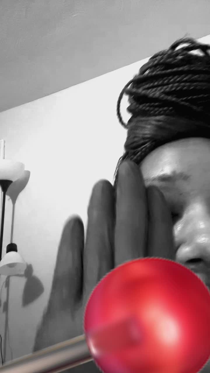 @Dee_nuggss