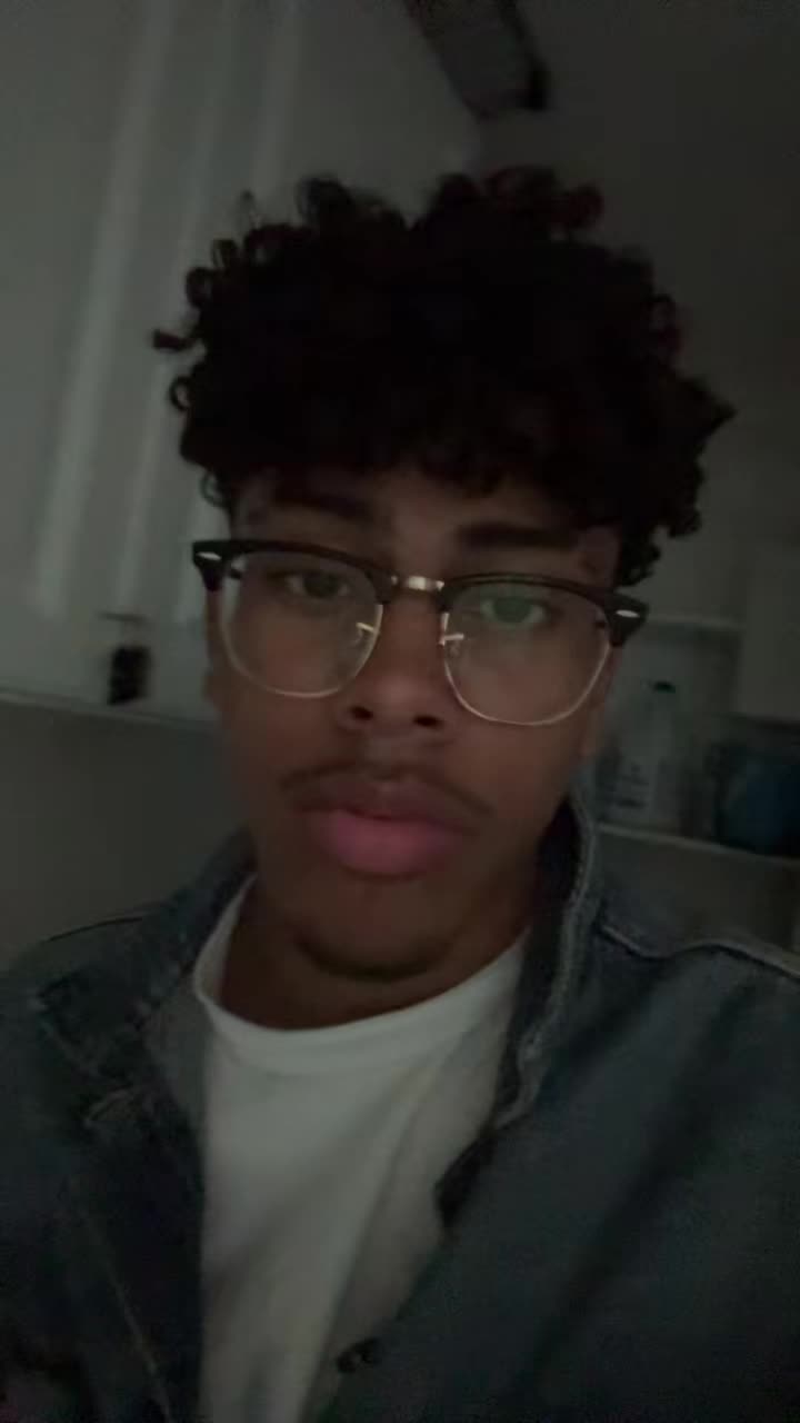 @👀