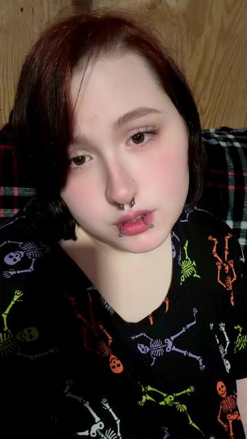 @goth-pixie