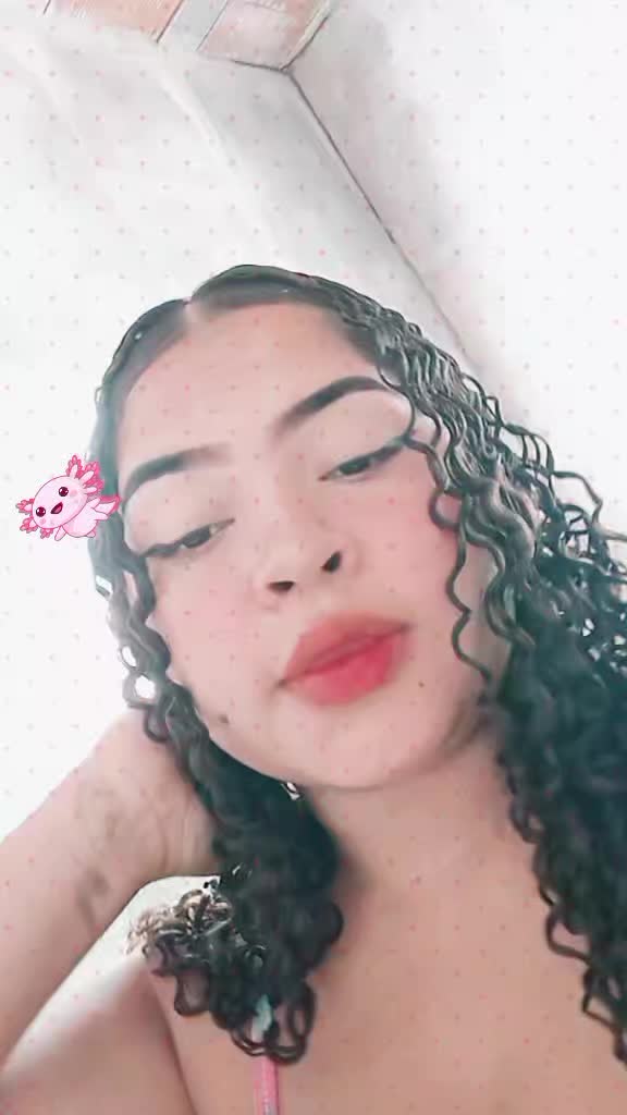 @𝙰𝚗𝚊𝚑🎀