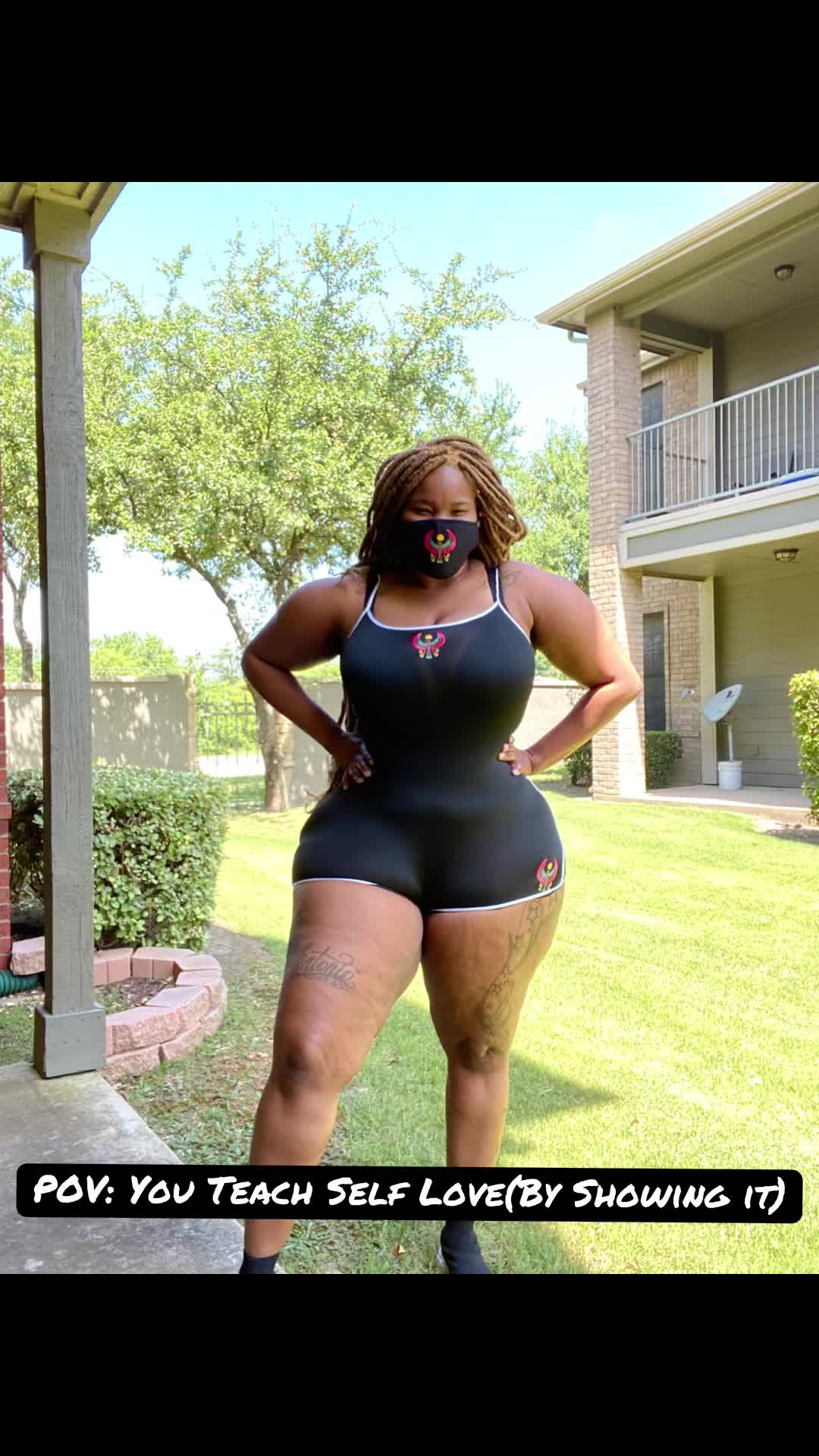@qweeniqueen1