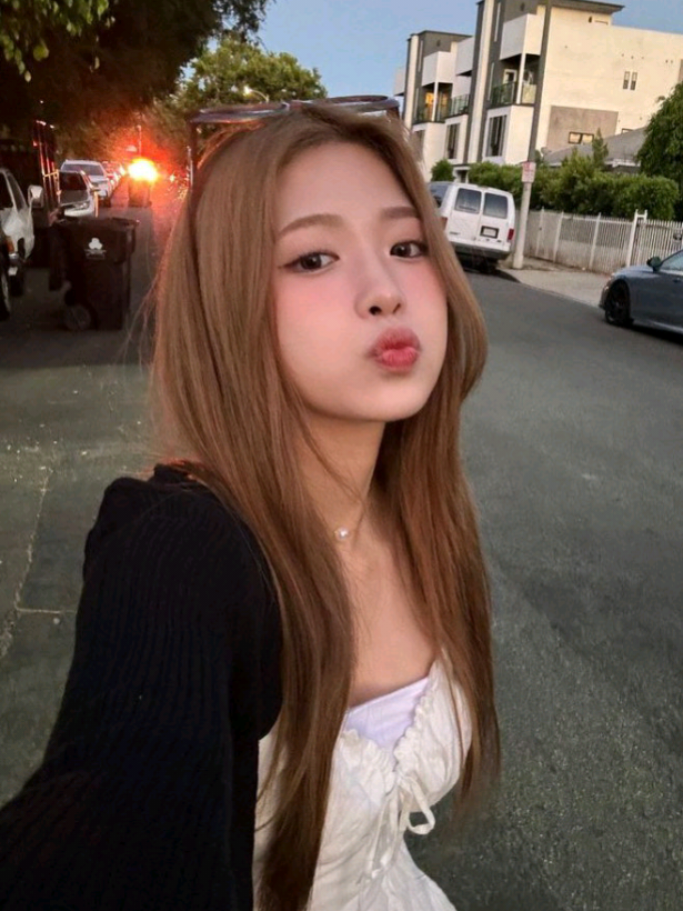 @𝐙𝒆𝒏𝒂`👒 ࣪ ִֶָ ┆ ⩩ 𝟑𝟎𝐊'✮