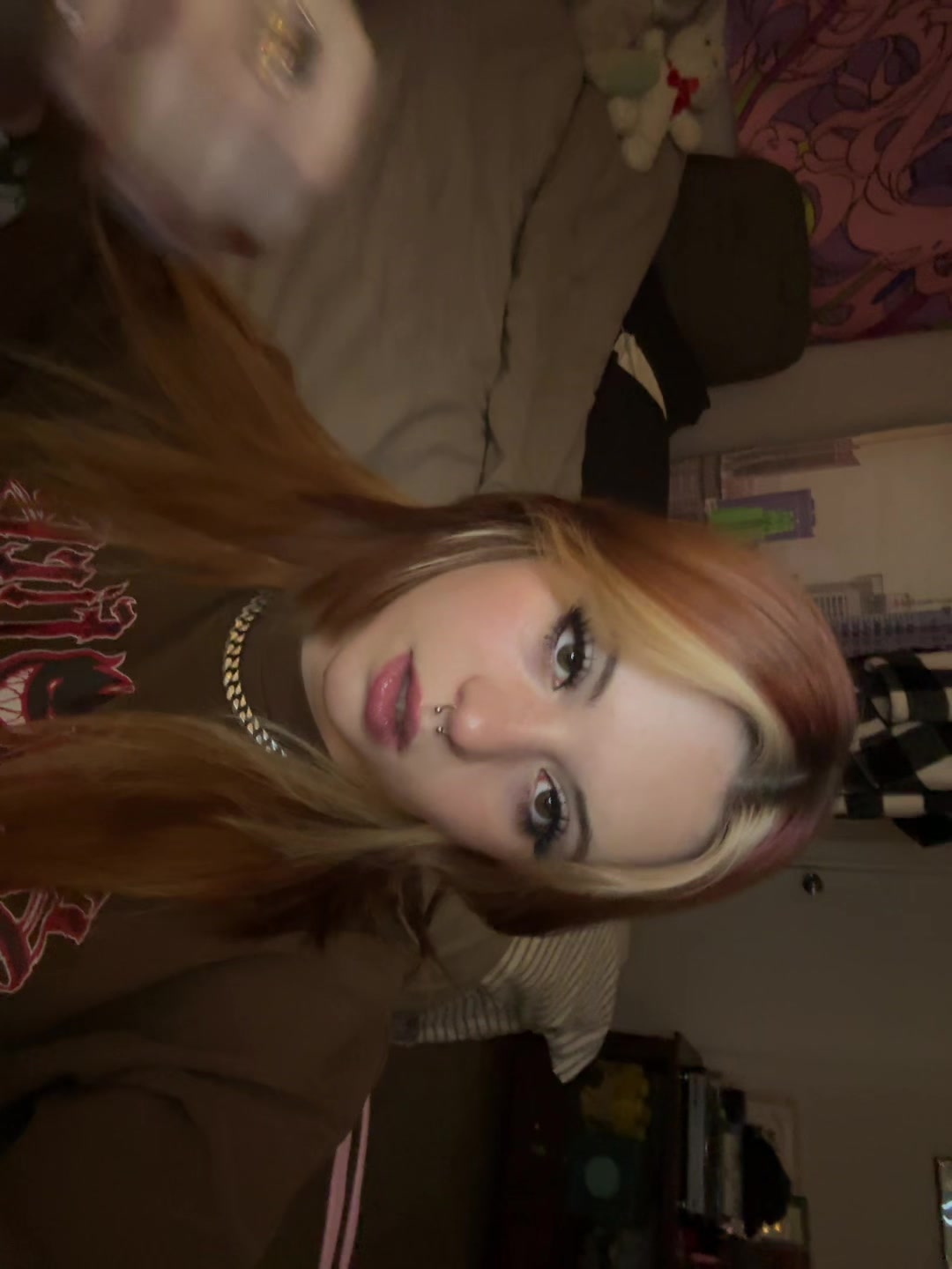 @:3