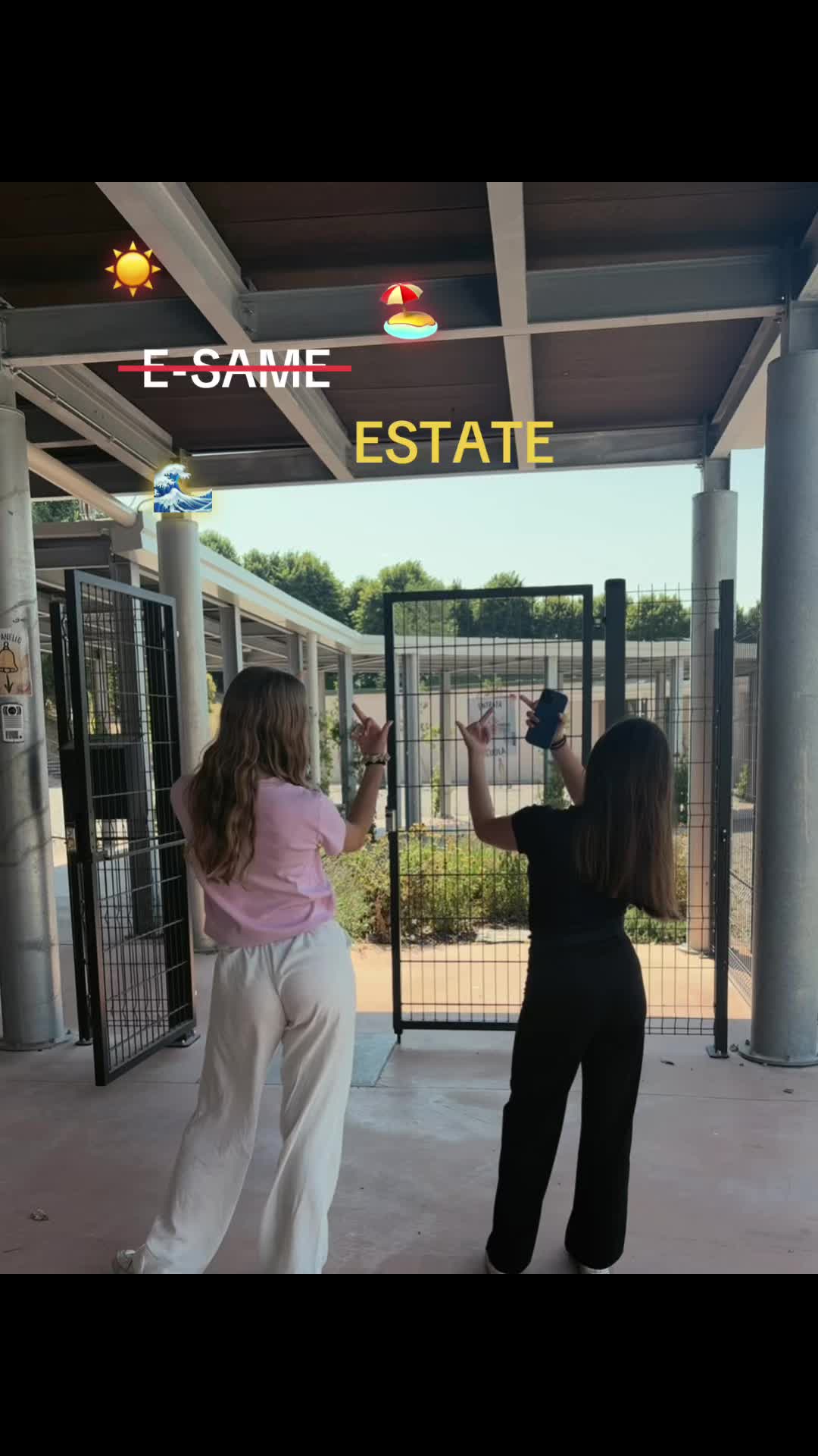 @👸🏼👸🏻