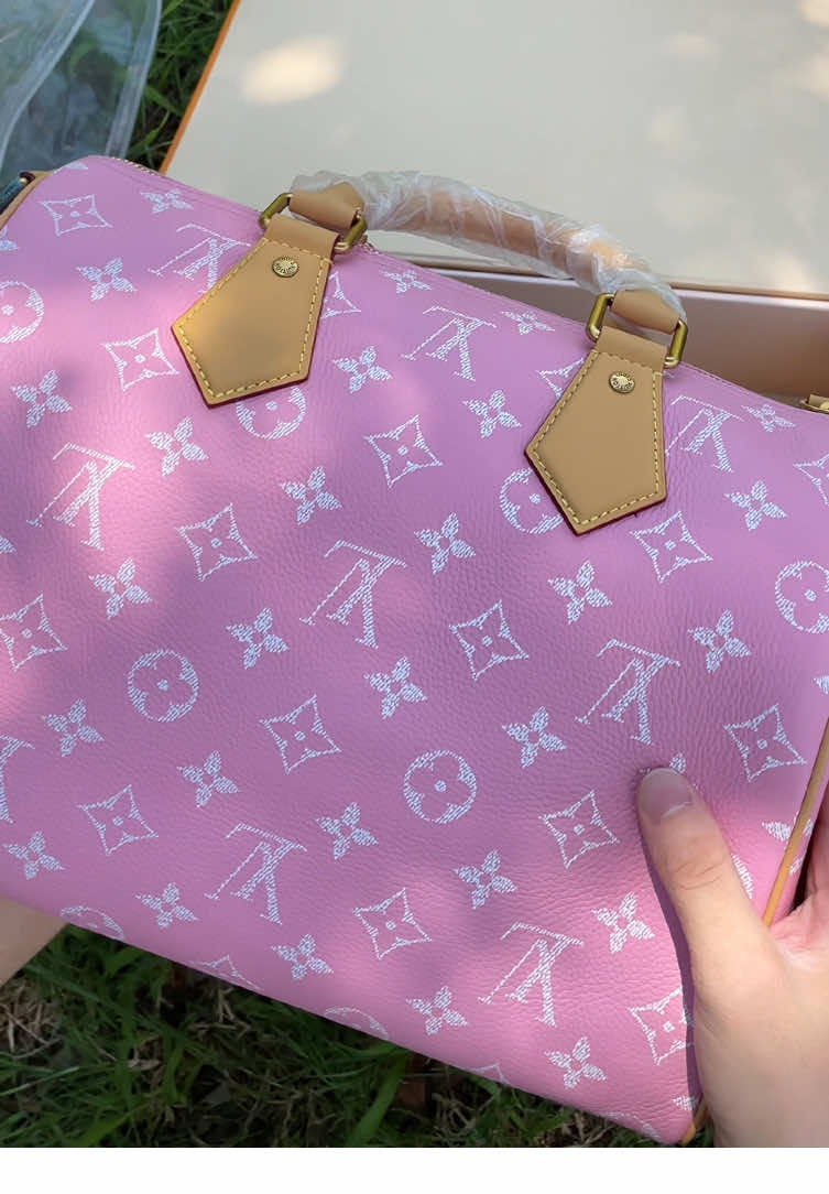 @lilychenloveY