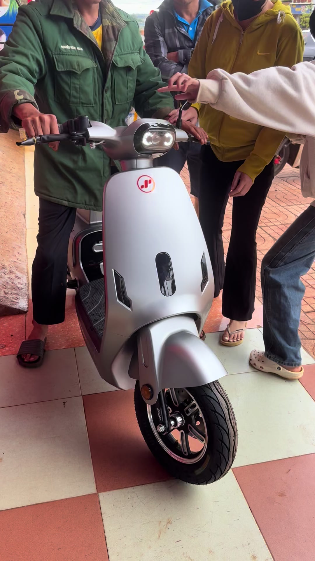 @Xe Điện T&iacute;n Sỹ Daklak