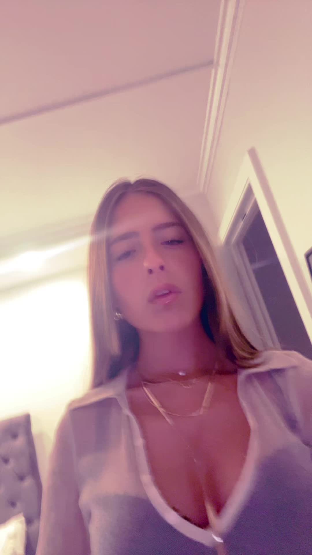 @Sari.weiss