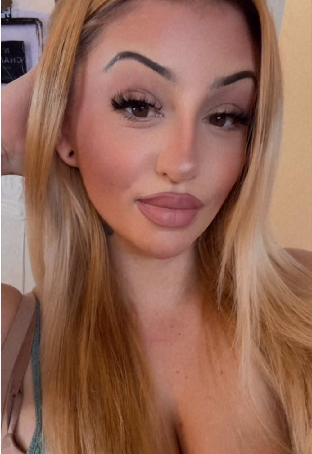 @xo.B๐