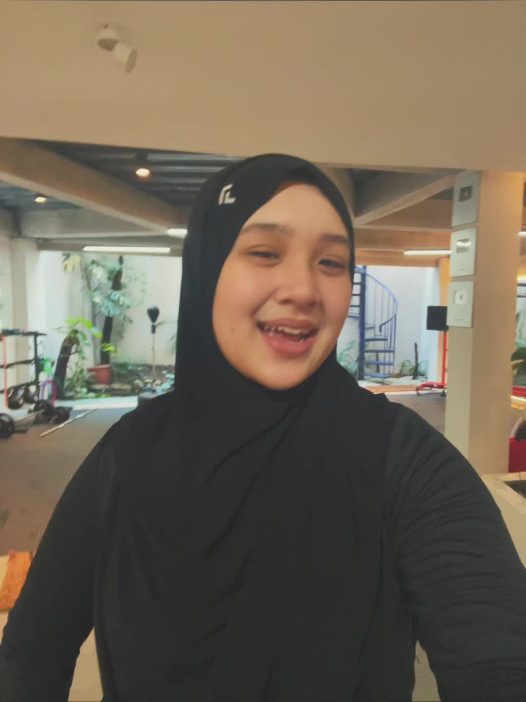 @Aina