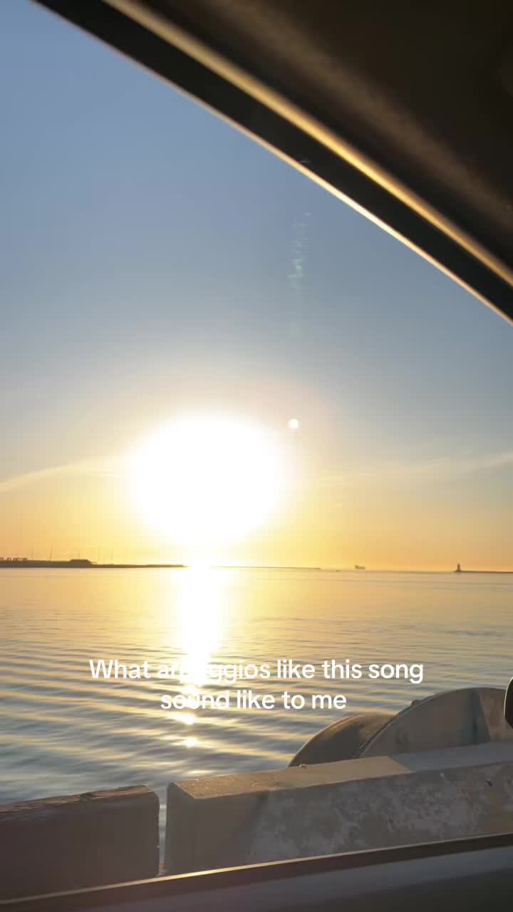 @charli_chavarria