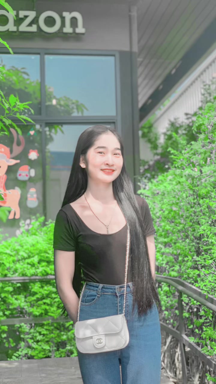 @Šëlâ __សិលា__🤍🎀 👩💻