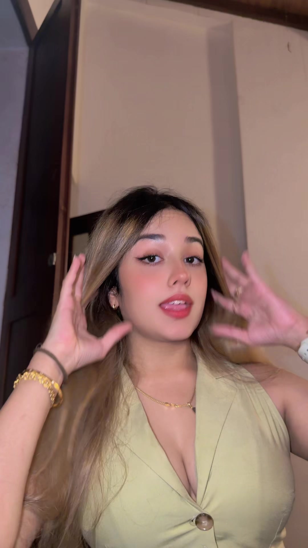 @davina